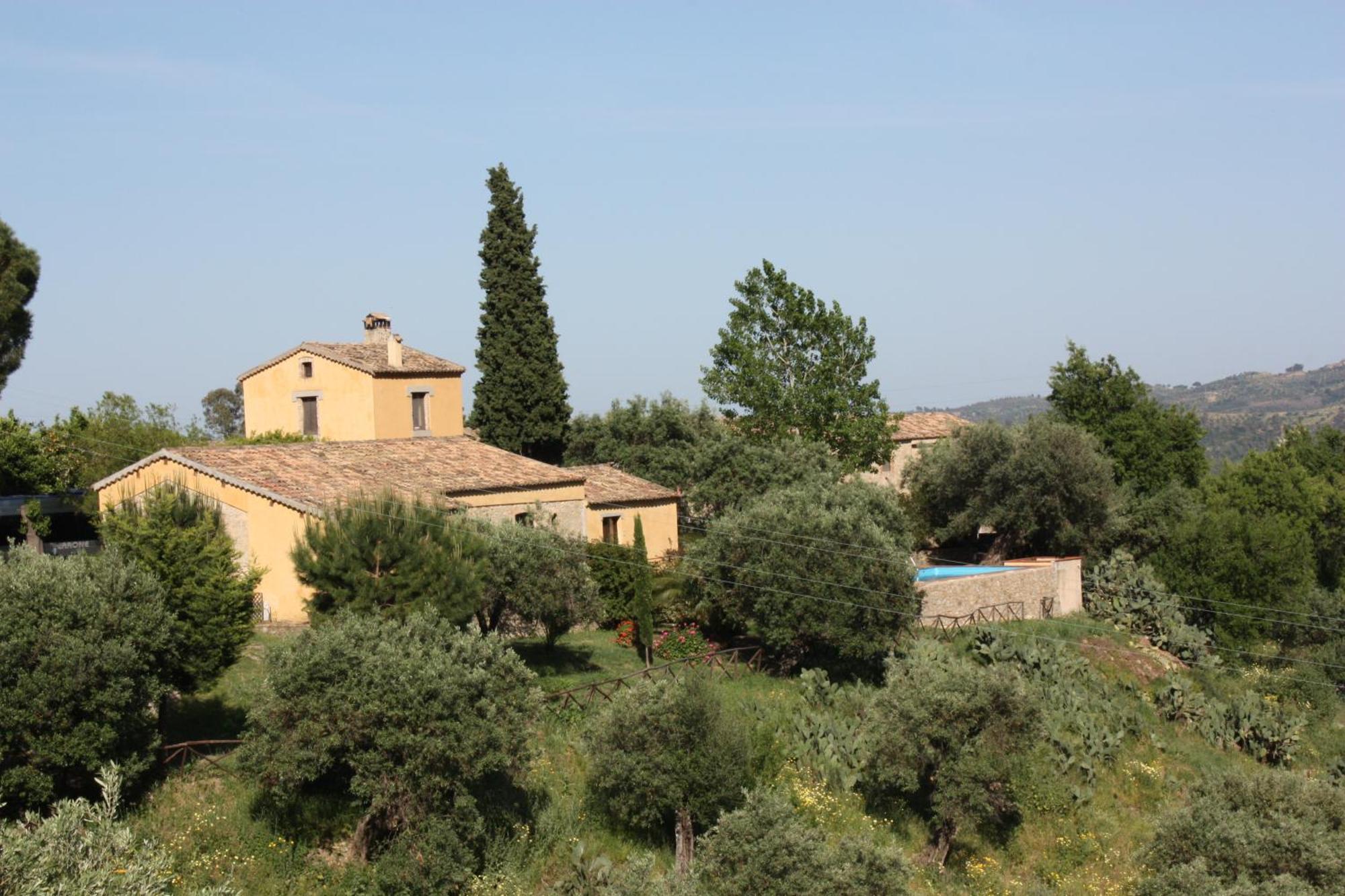 Azienda Agrituristica Biologica Il Querceto Санто-Северина Экстерьер фото