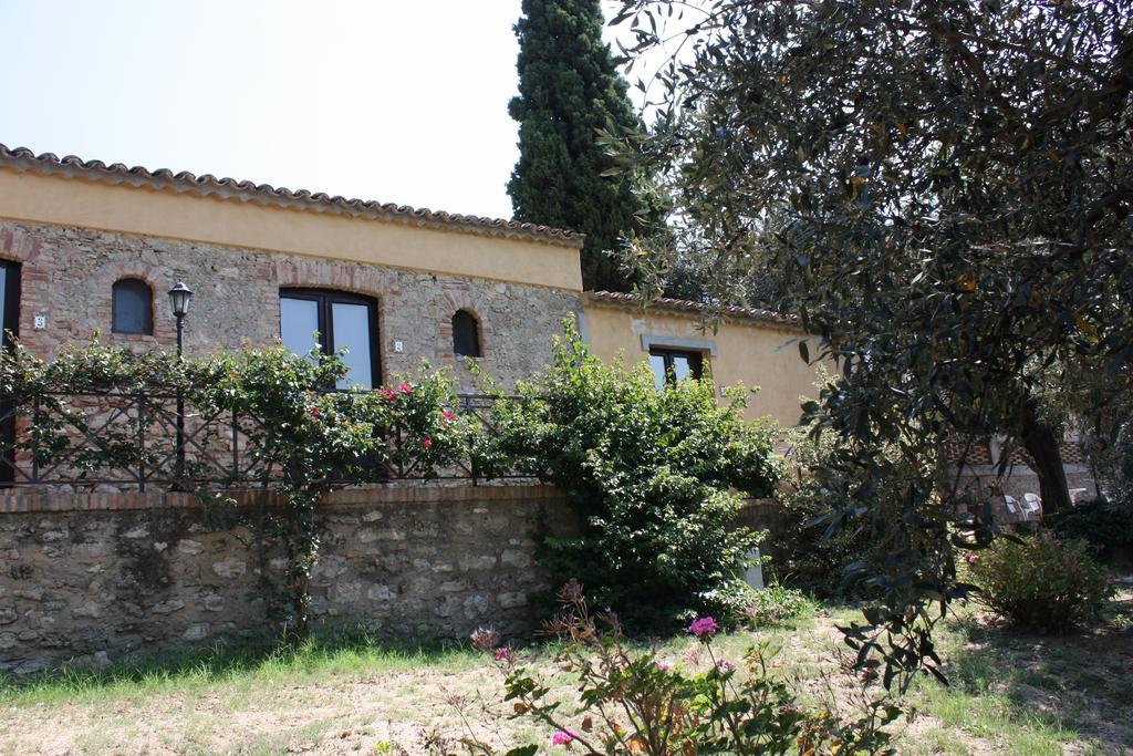 Azienda Agrituristica Biologica Il Querceto Санто-Северина Экстерьер фото