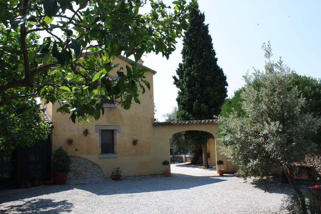 Azienda Agrituristica Biologica Il Querceto Санто-Северина Экстерьер фото