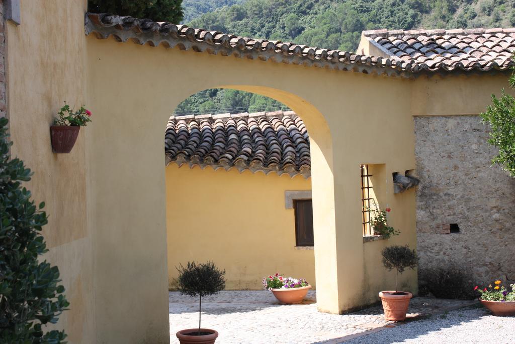 Azienda Agrituristica Biologica Il Querceto Санто-Северина Экстерьер фото