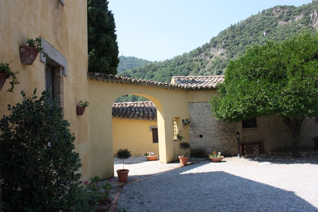 Azienda Agrituristica Biologica Il Querceto Санто-Северина Экстерьер фото