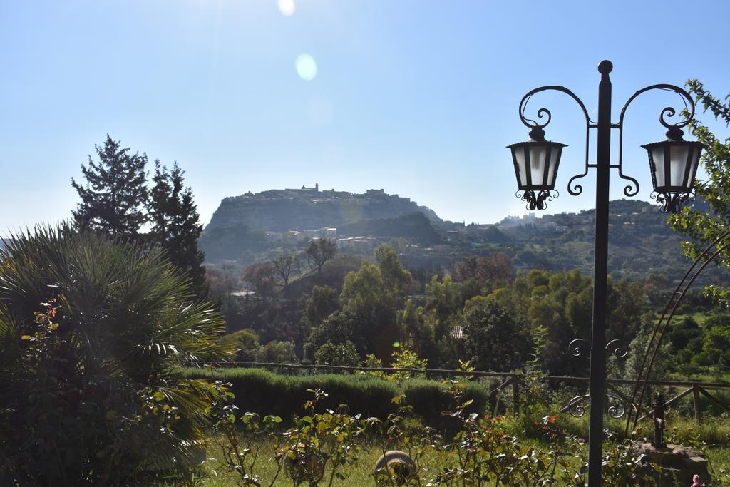 Azienda Agrituristica Biologica Il Querceto Санто-Северина Экстерьер фото